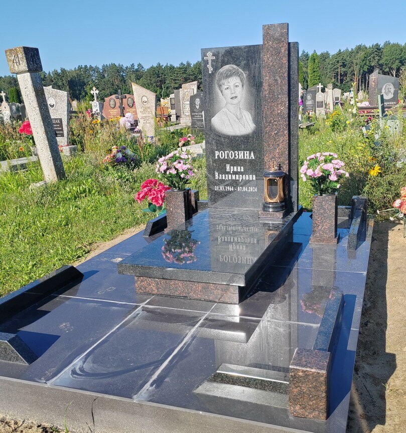 Гранитный памятник 02062025